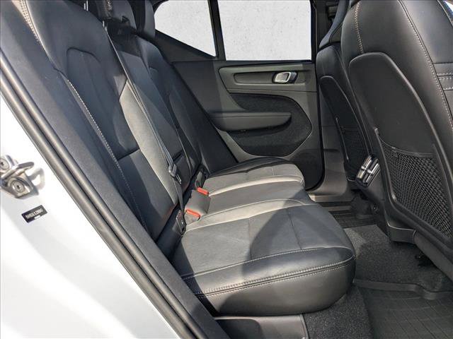 Used 2020 Volvo XC40 T5 Inscription image 21