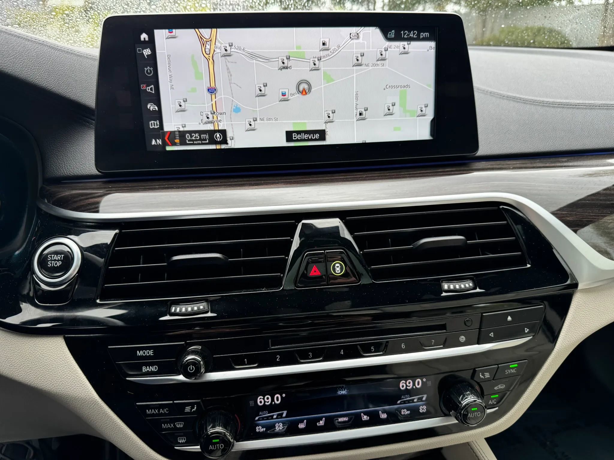 Used 2018 BMW 530e xDrive image 30