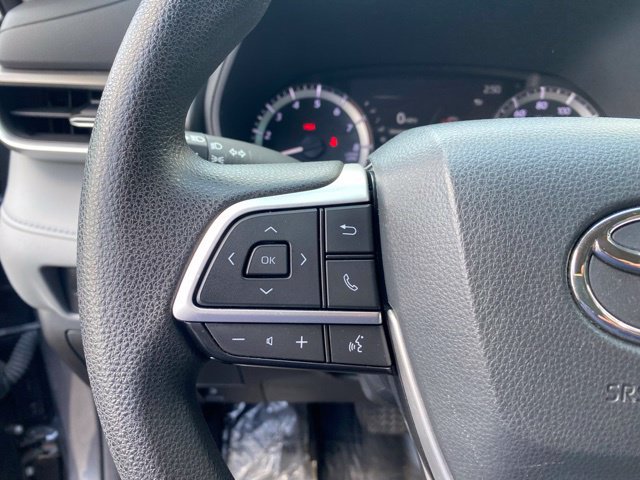 Used 2023 Toyota Highlander L AWD/4WD image 12
