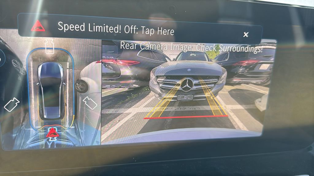 Certified 2025 Mercedes-Benz GLB 35 AMG 4MATIC image 30