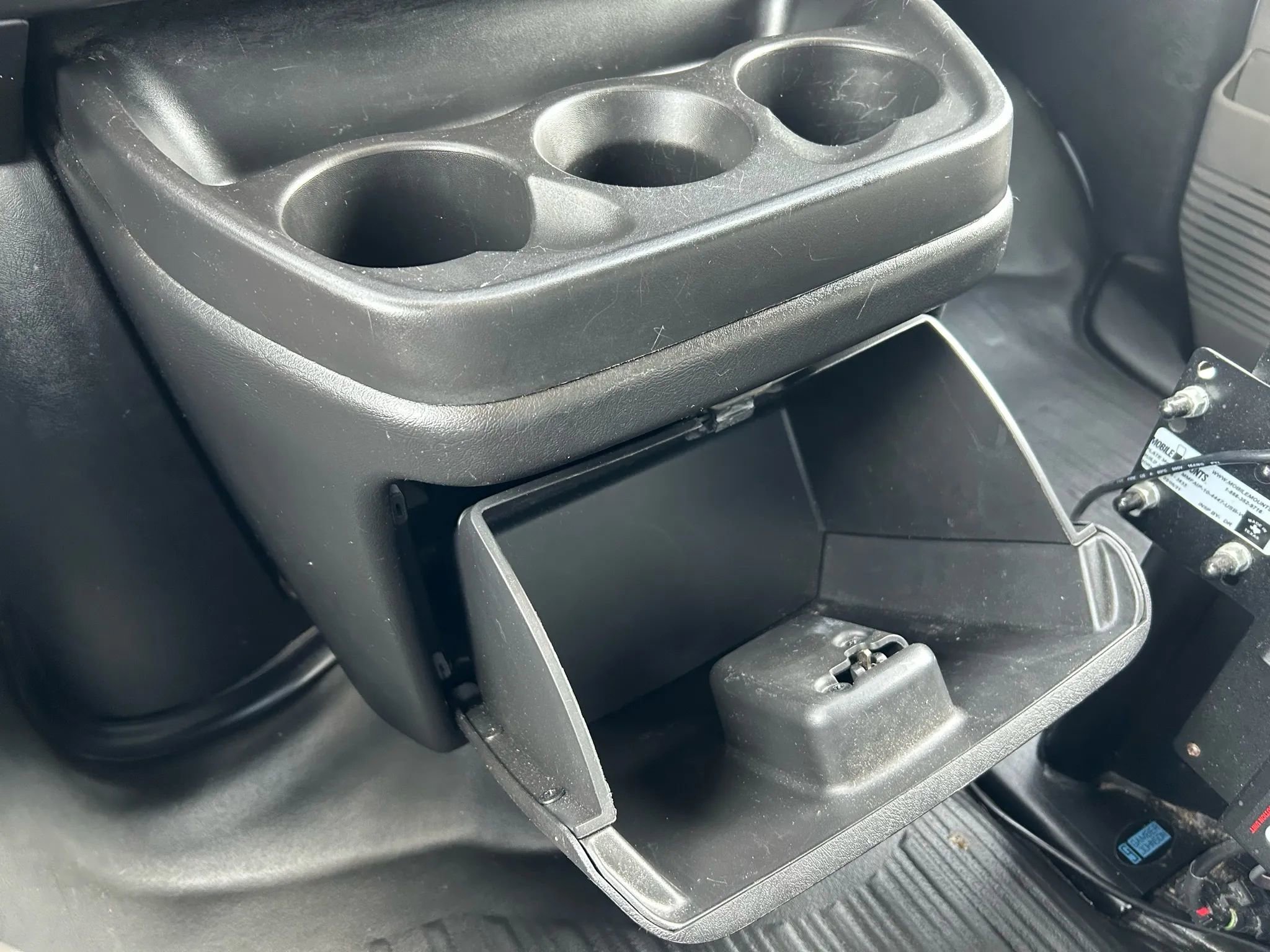 Used 2021 Chevrolet Express 2500 image 23