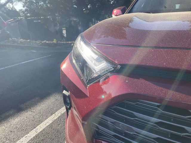 Used 2023 Toyota RAV4 Limited image 4