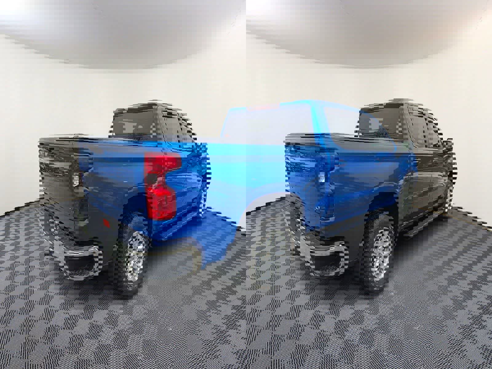 Used 2024 Chevrolet Silverado 1500 LT image 5