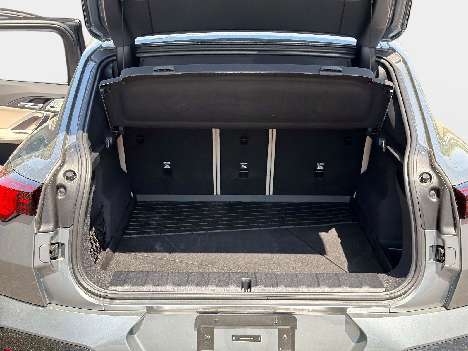 Used 2025 BMW X2 xDrive28i w/ Technology Package image 11