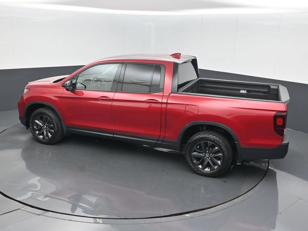 Used 2025 Honda Ridgeline Sport image 15