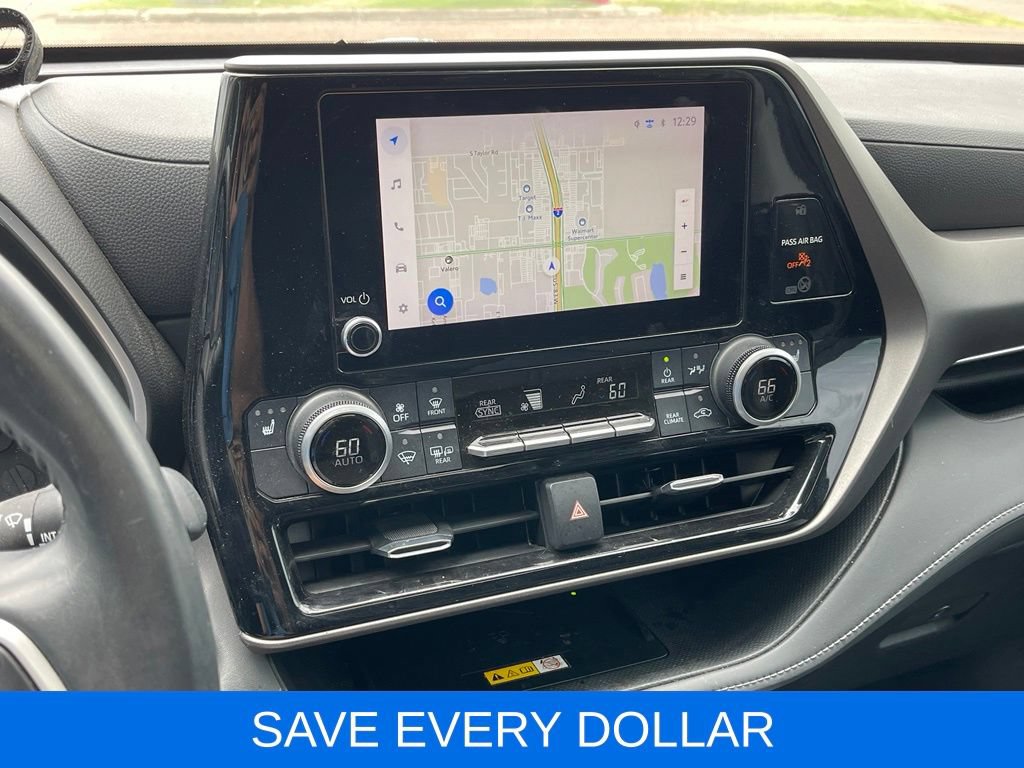 Used 2023 Toyota Highlander XLE FWD image 9