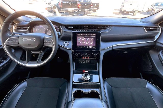Used 2024 Jeep Grand Cherokee L Laredo image 15