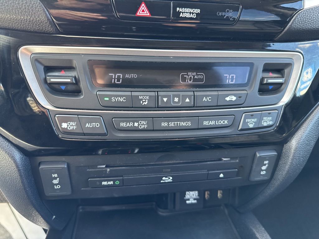 Used 2018 Honda Pilot Touring image 31
