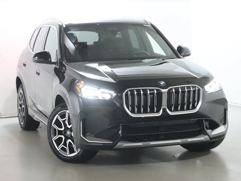 Used 2026 BMW X1 xDrive28i w/ Technology Package AWD/4WD image 2