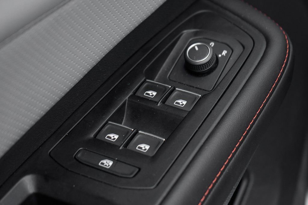 Used 2025 Volkswagen Atlas Peak Edition SE image 17