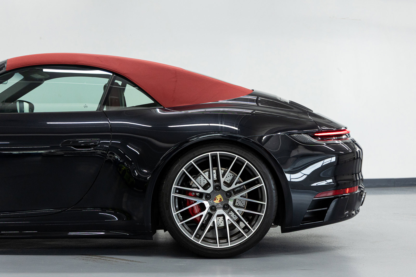 Used 2023 Porsche 911 Carrera S RWD image 16
