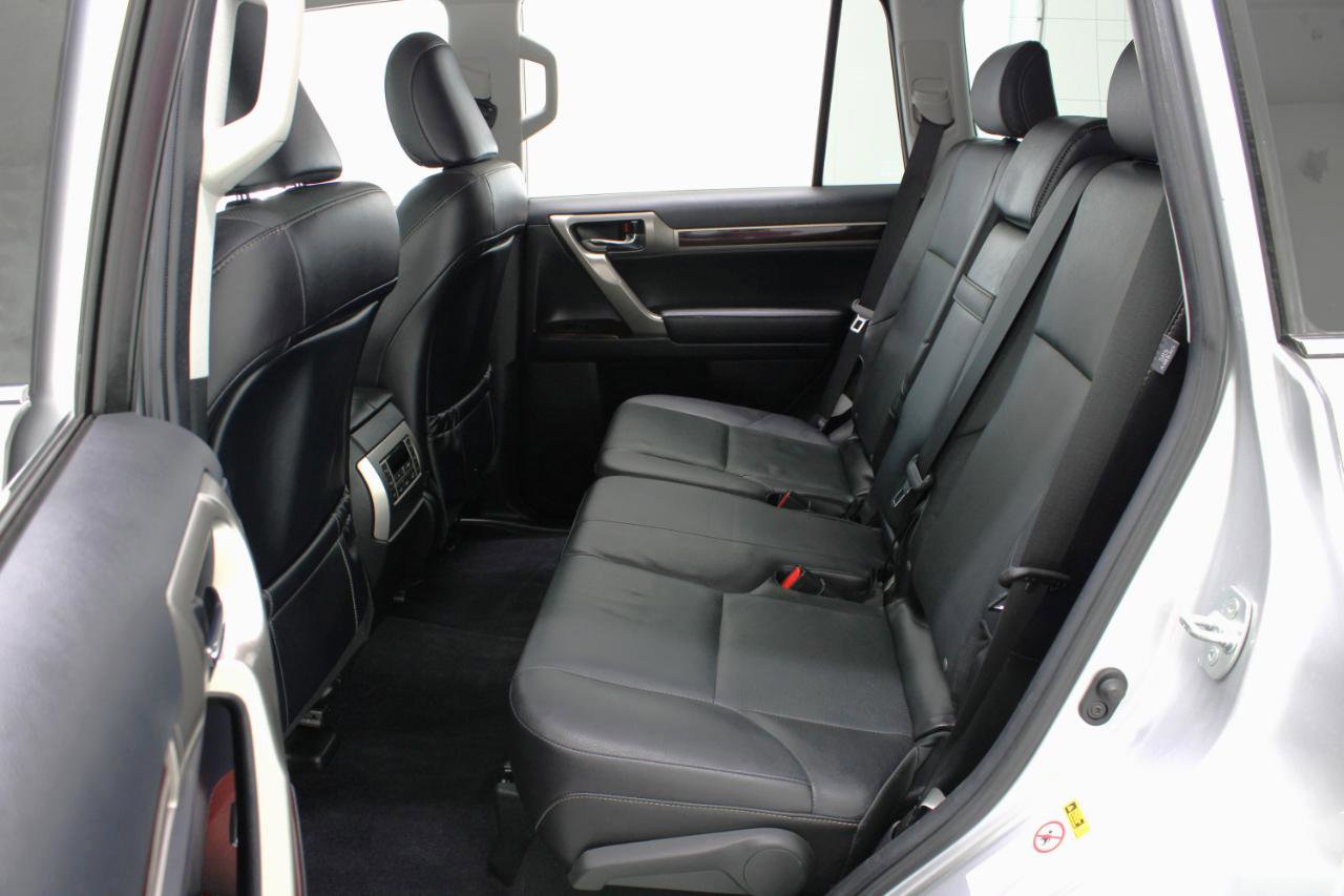 Used 2018 Lexus GX 460 Premium w/ Premium Package AWD/4WD image 38