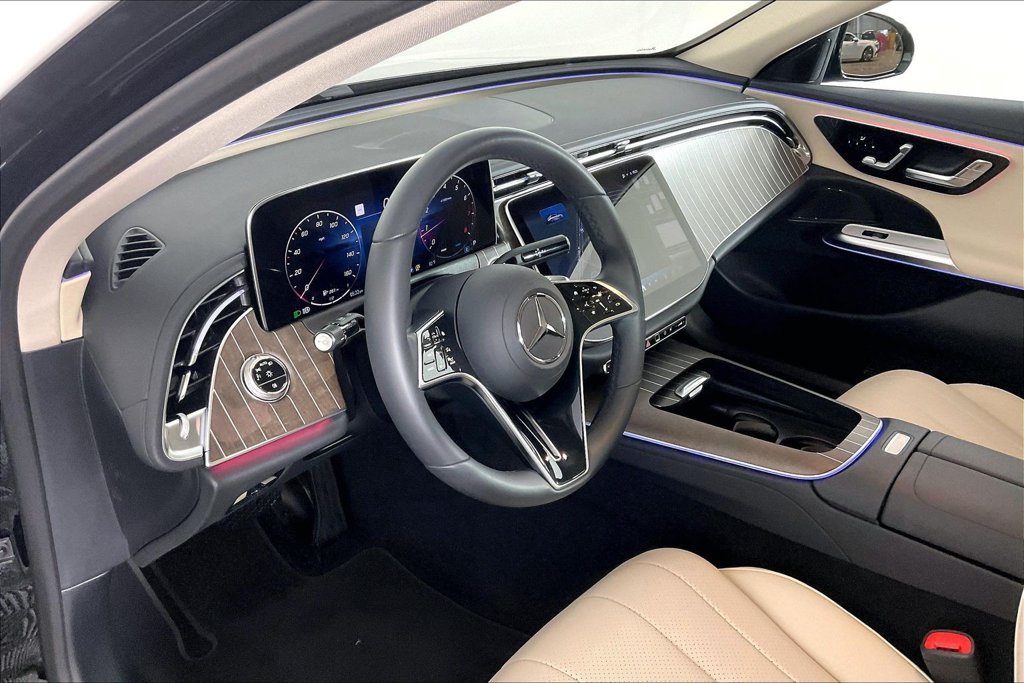 Used 2026 Mercedes-Benz E 350 4MATIC Sedan image 11