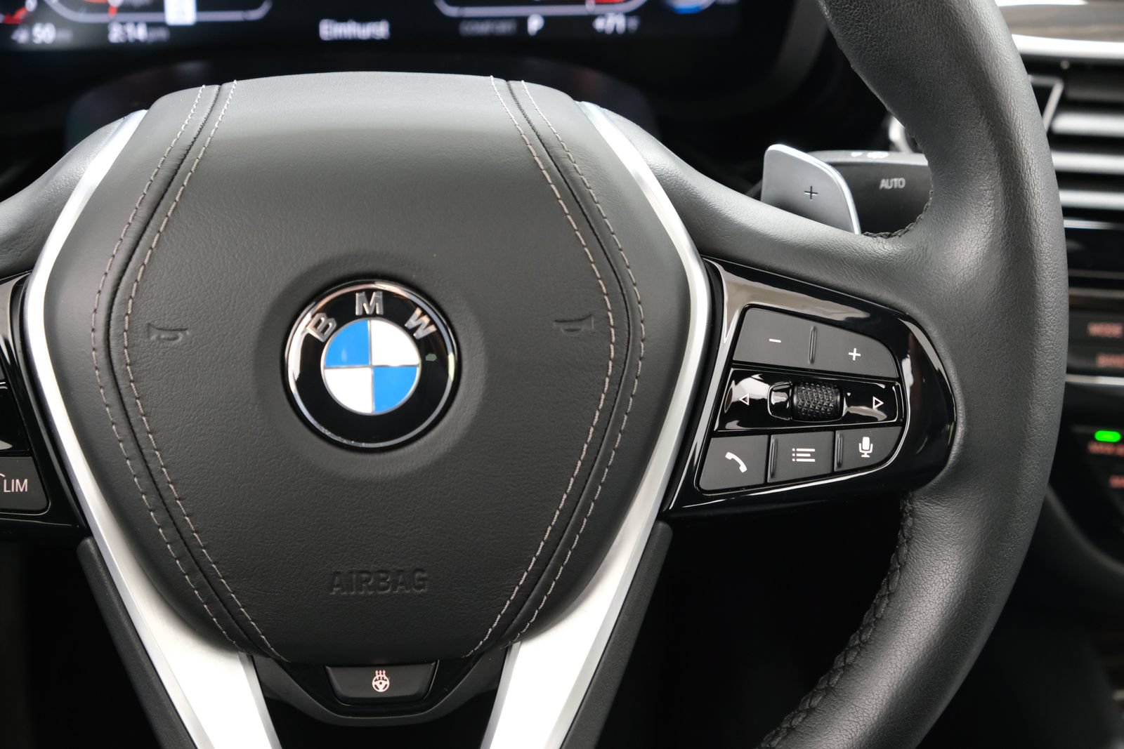Used 2023 BMW 530i xDrive w/ Premium Package AWD/4WD image 15