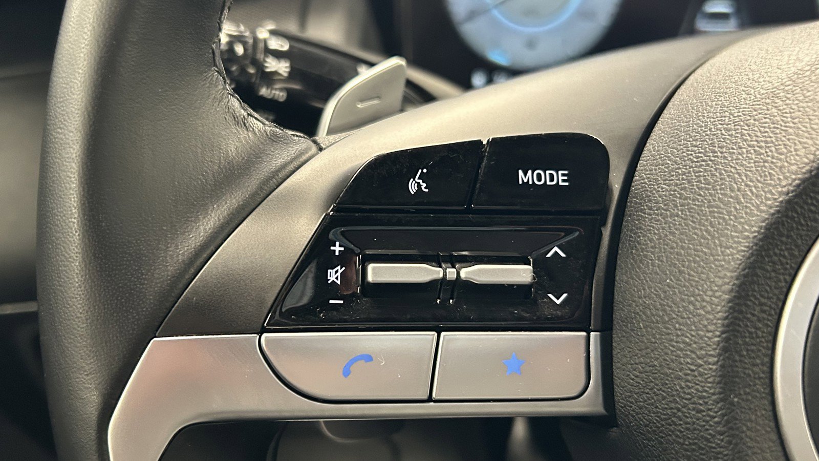 Used 2022 Hyundai Santa Cruz SEL Premium image 24