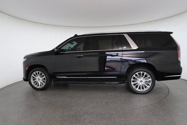 Used 2022 Cadillac Escalade ESV Premium Luxury image 7