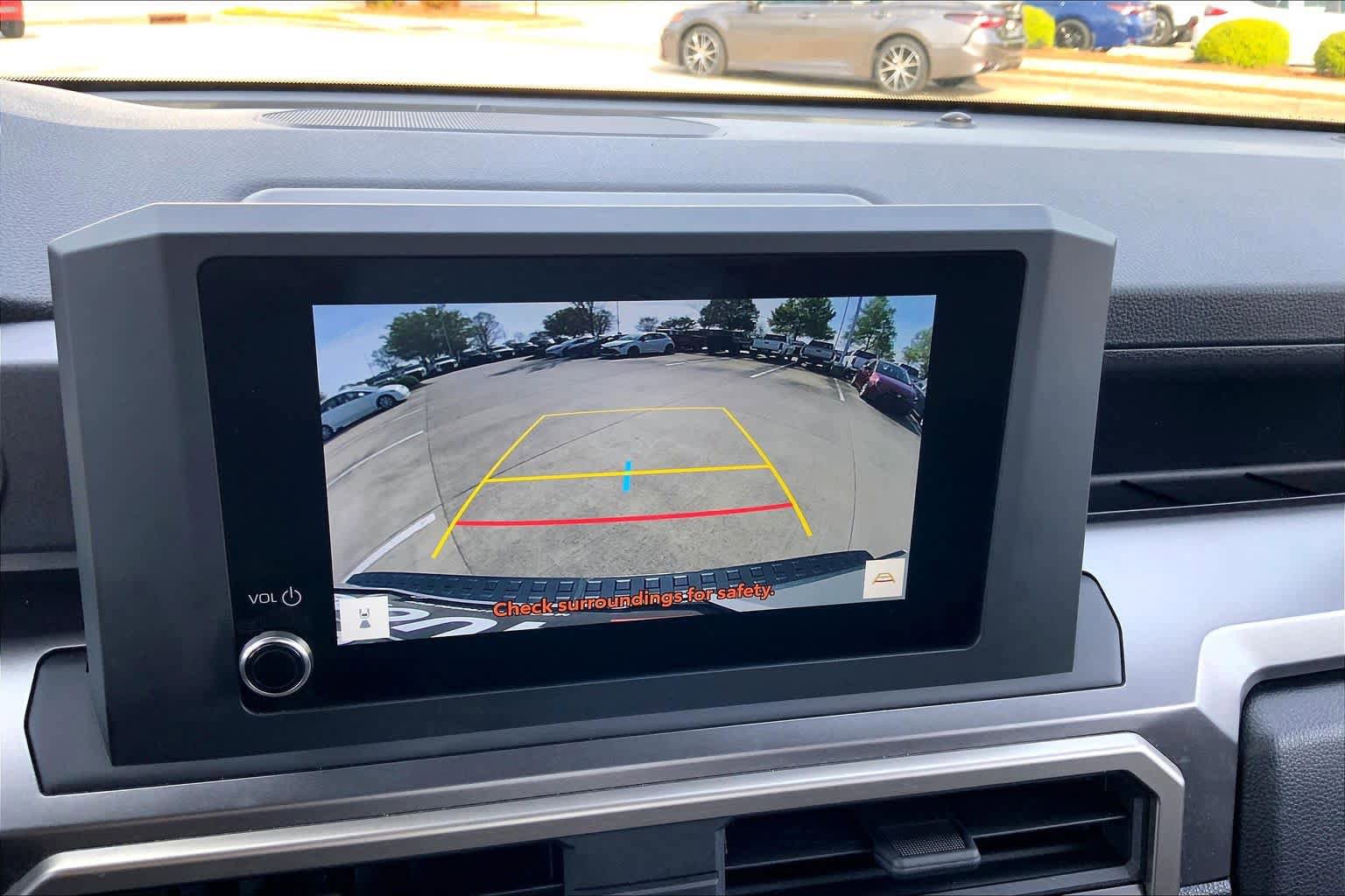 Used 2025 Toyota 4Runner SR5 AWD/4WD image 28