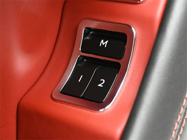 Used 2018 Bentley Bentayga image 54