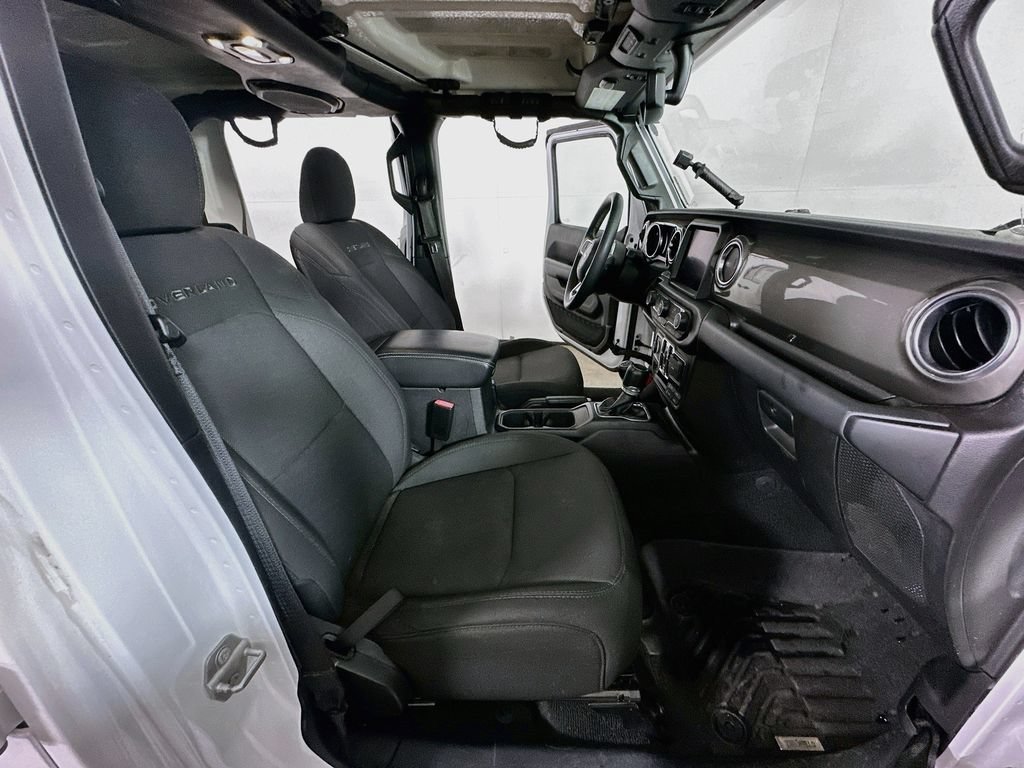 Used 2023 Jeep Gladiator Overland AWD/4WD image 12
