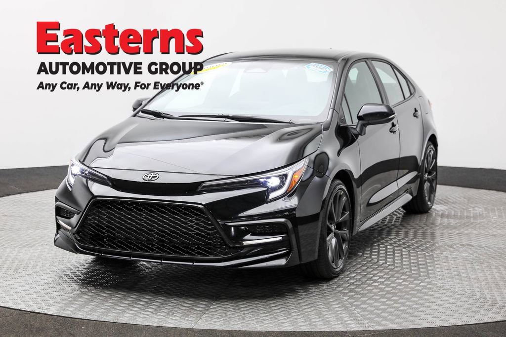 Used 2025 Toyota Corolla SE image 1