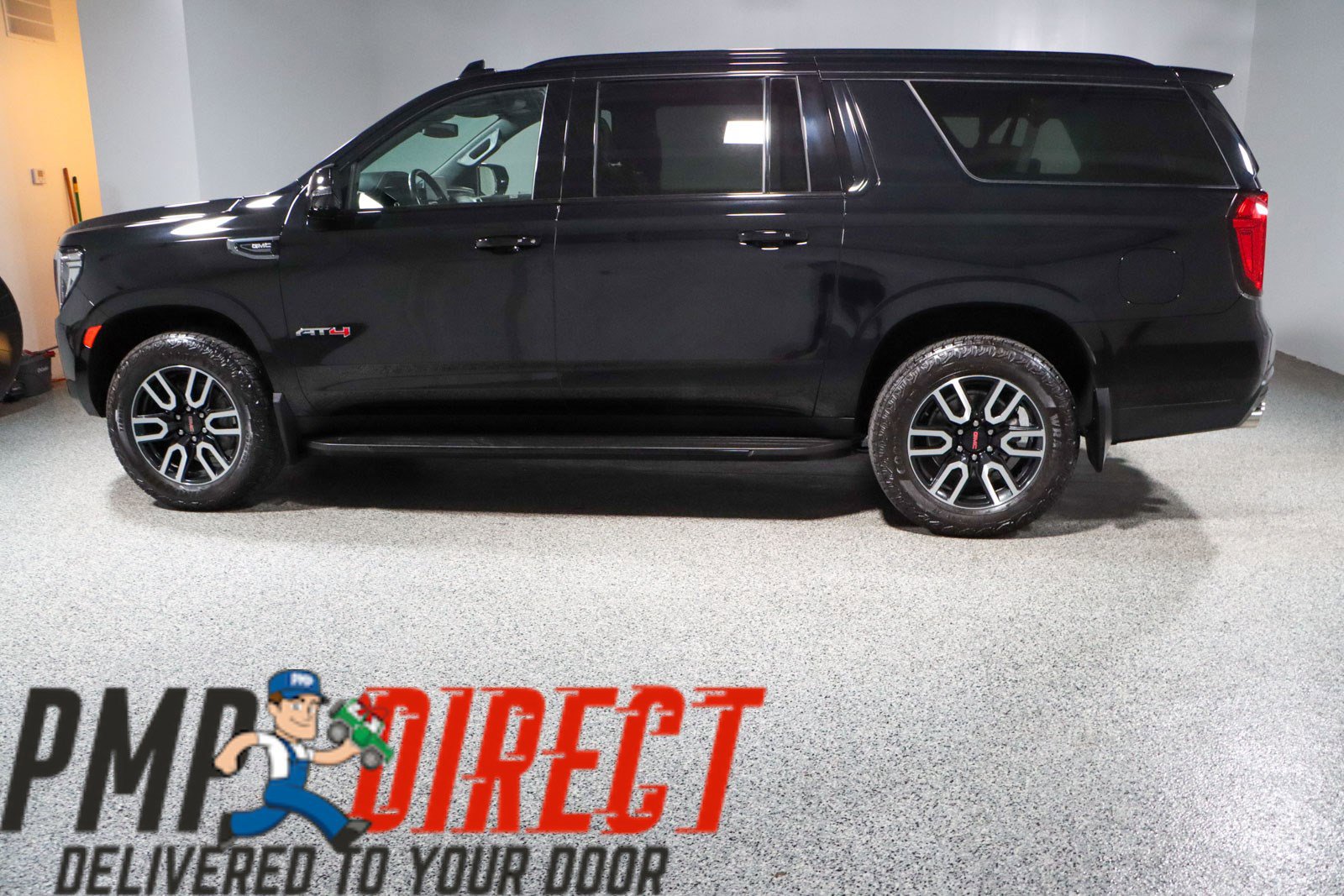 Used 2024 GMC Yukon XL AT4 w/ Technology Package image 10