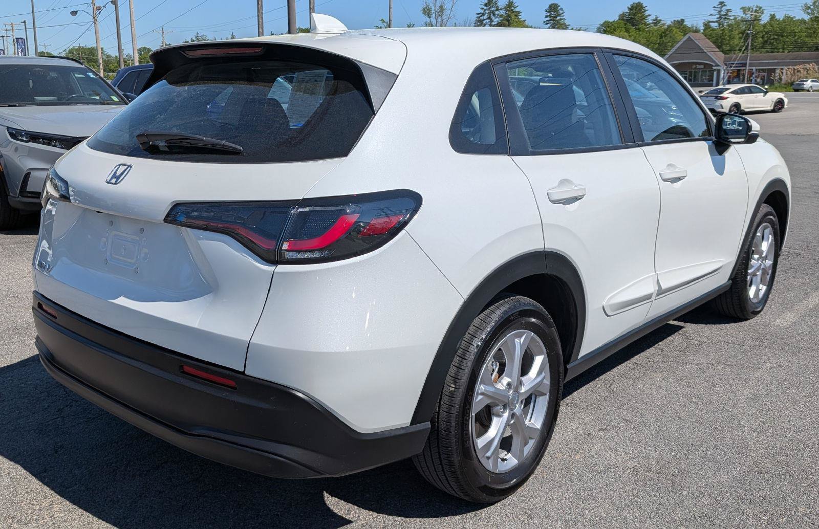 Certified 2024 Honda HR-V LX image 8