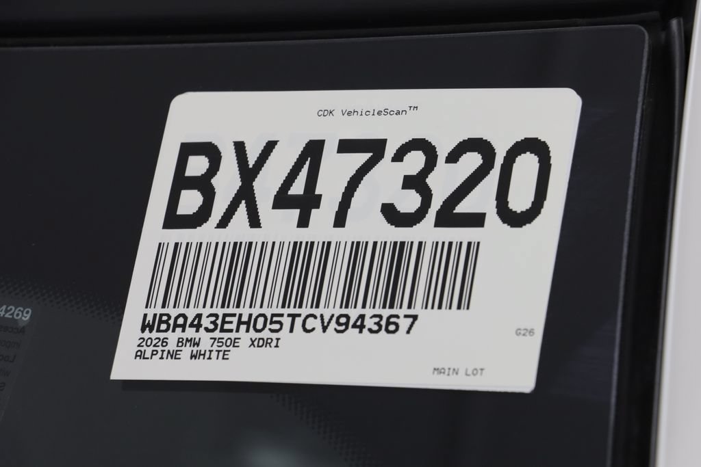 Used 2026 BMW 750e xDrive w/ Autobahn Package AWD/4WD image 28