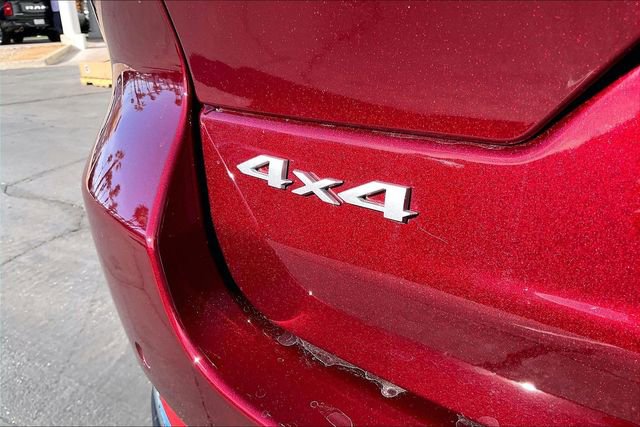 New 2026 Jeep Grand Cherokee Laredo image 13