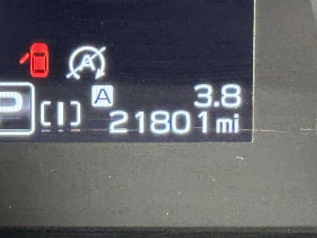 Used 2024 Subaru Crosstrek 2.0i AWD/4WD image 2