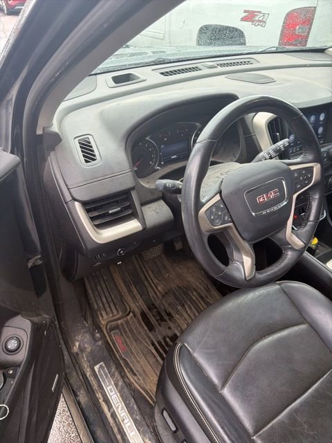 Used 2018 GMC Terrain Denali w/ Advanced Safety Package AWD/4WD image 10