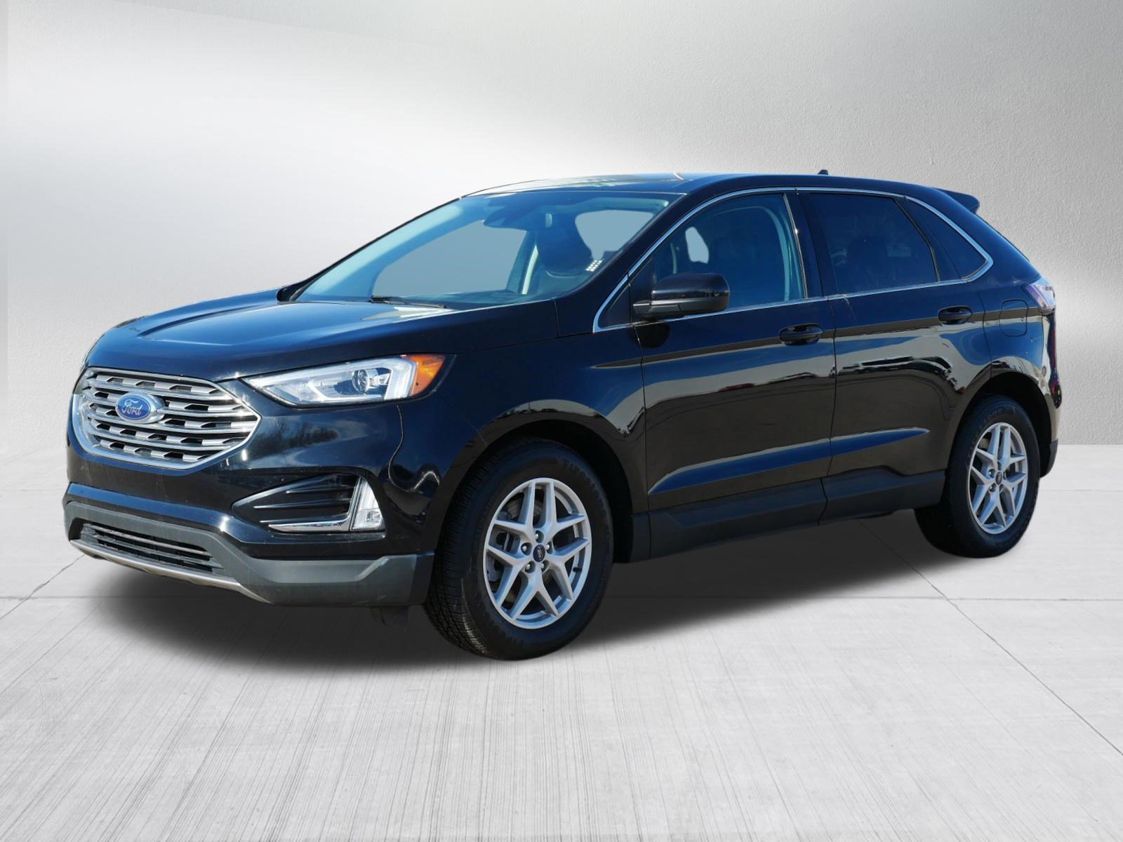 Used 2021 Ford Edge SEL image 3