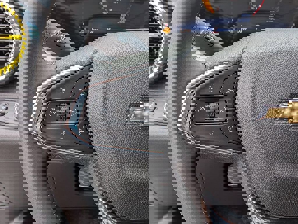 New 2026 Chevrolet Trax LT w/ Sunroof Package FWD image 18