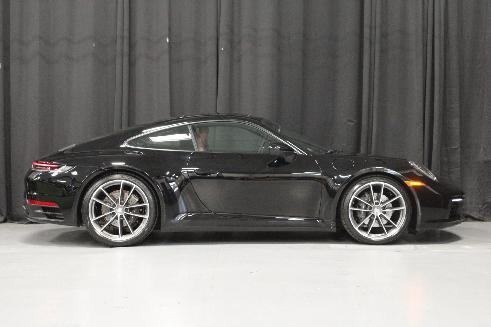 Certified 2024 Porsche 911 Carrera RWD image 8