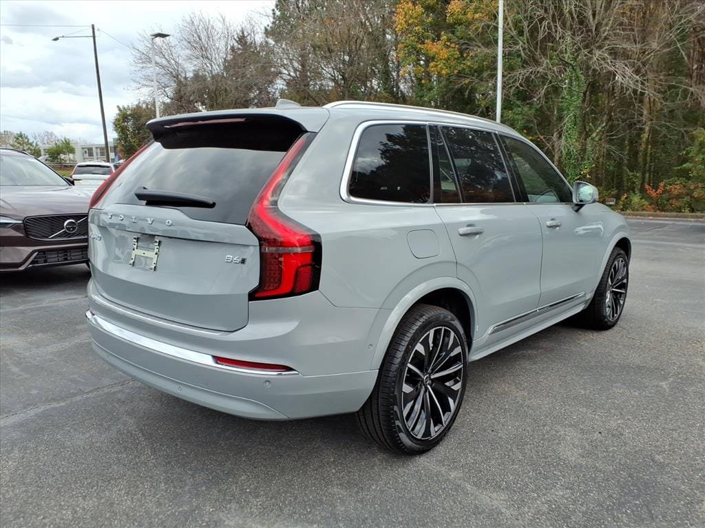New 2026 Volvo XC90 B6 Plus w/ Protection Package Premier AWD/4WD image 3