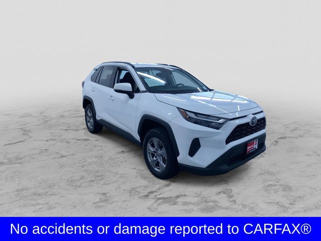 Used 2025 Toyota RAV4 XLE AWD/4WD image 3