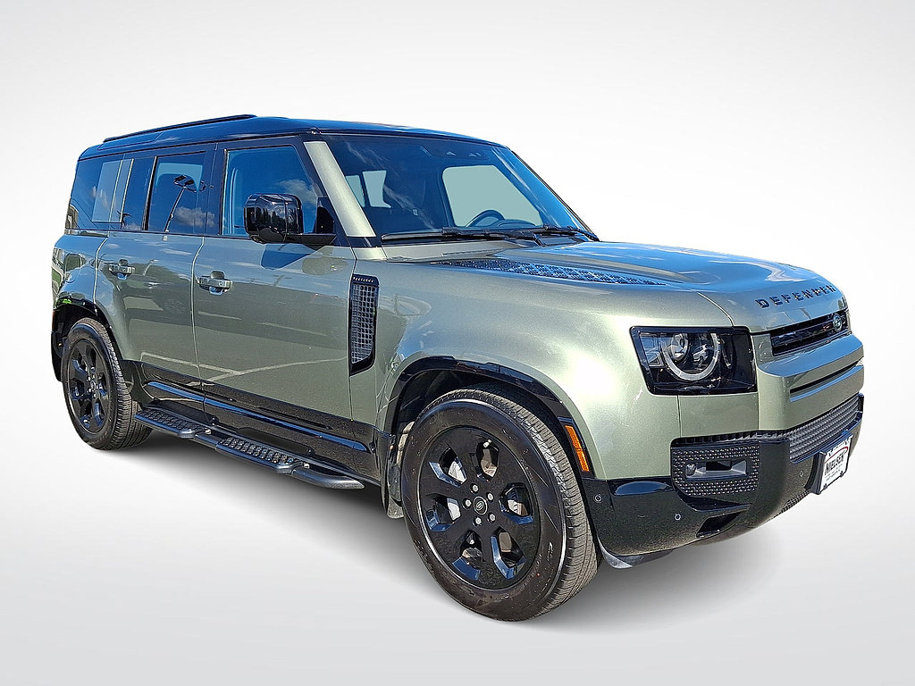 Used 2025 Land Rover Defender 110 X-Dynamic SE AWD/4WD image 1