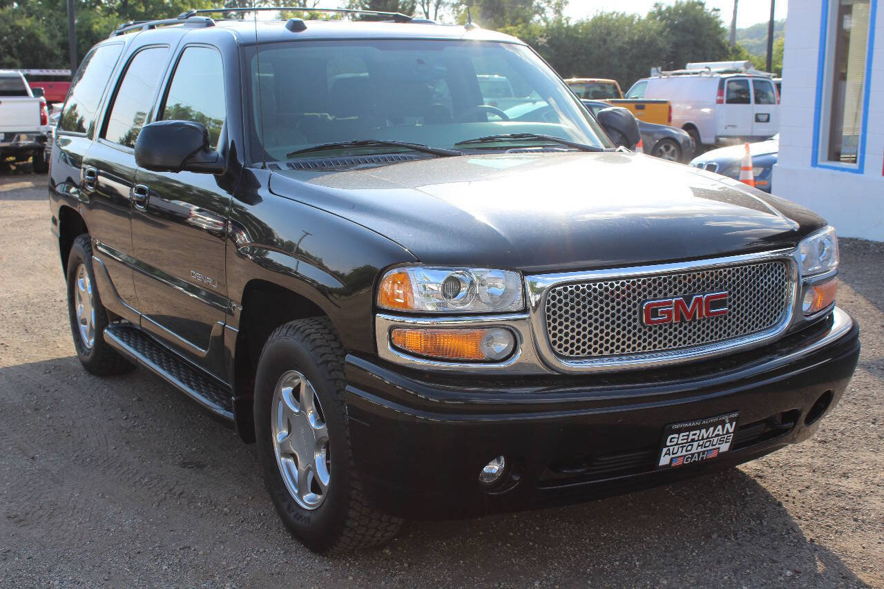 Used 2005 GMC Yukon Denali AWD/4WD image 3