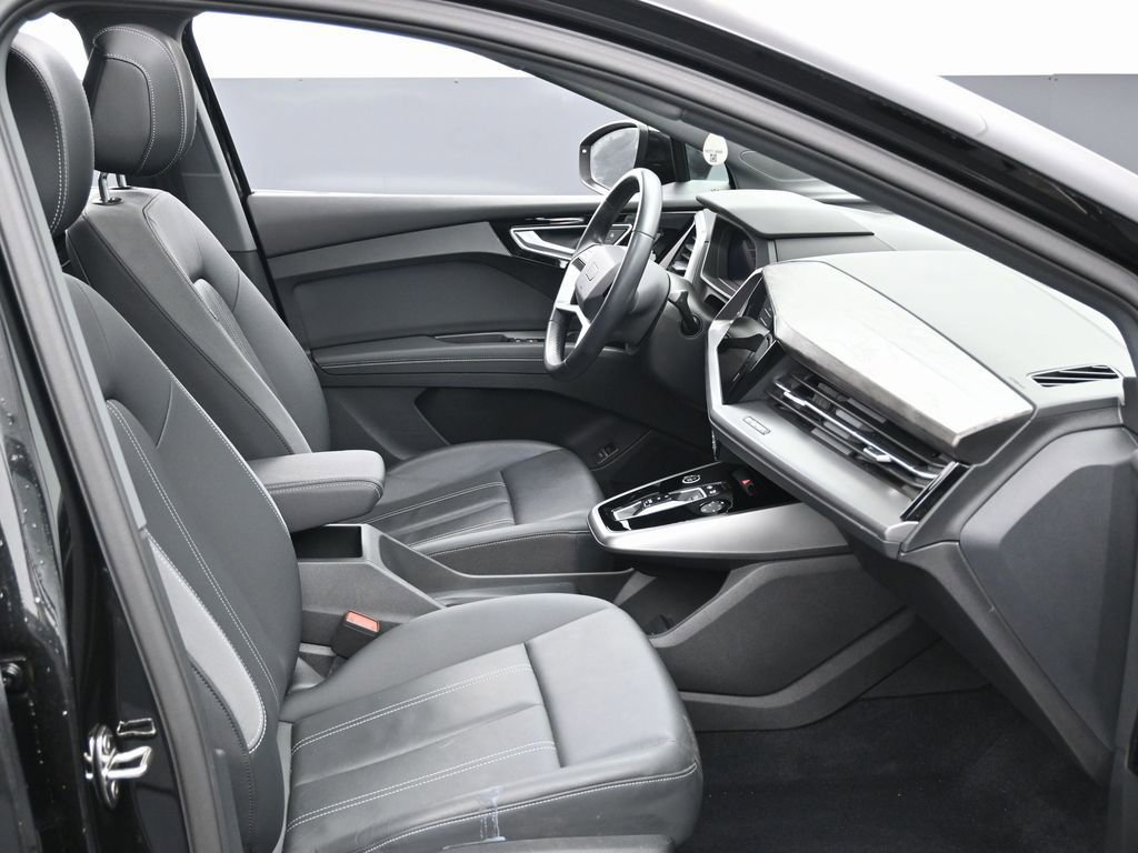 Used 2023 Audi Q4 e-tron Premium w/ Convenience Package image 35