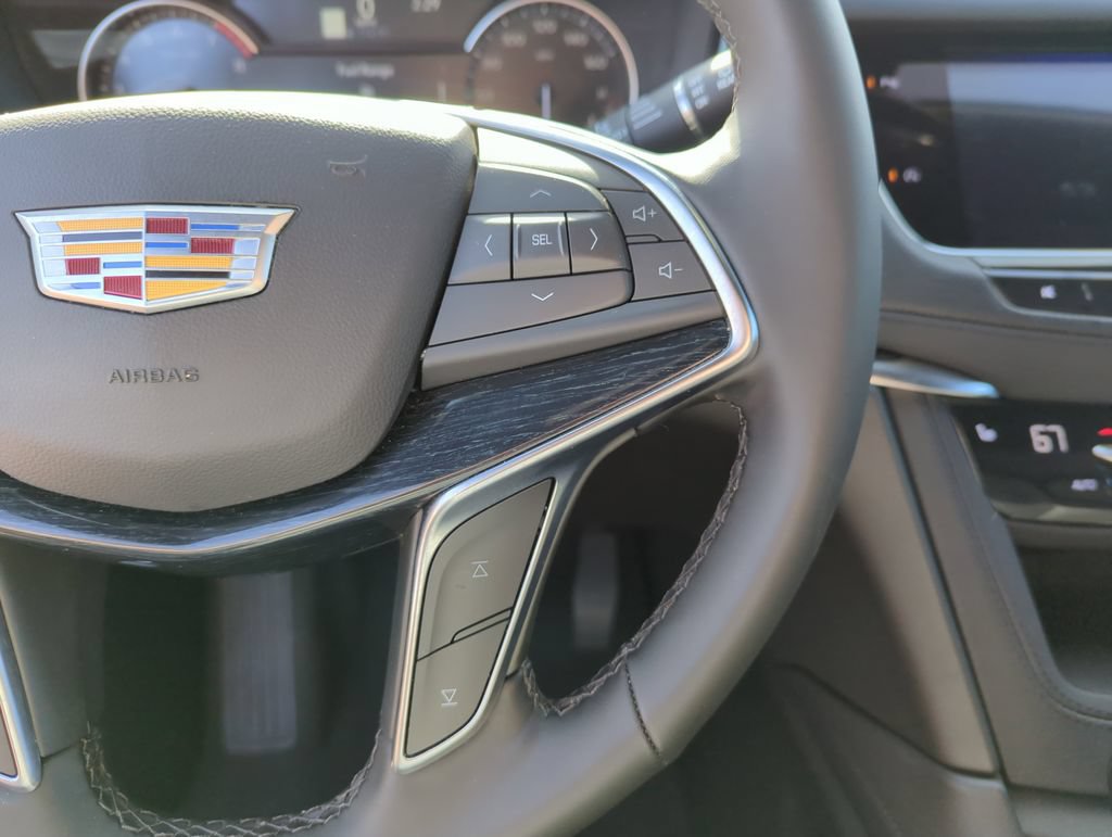 Used 2025 Cadillac XT5 Premium Luxury FWD image 22