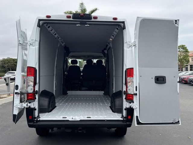 Used 2023 RAM ProMaster 2500 w/ Driver Convenience Group FWD image 15