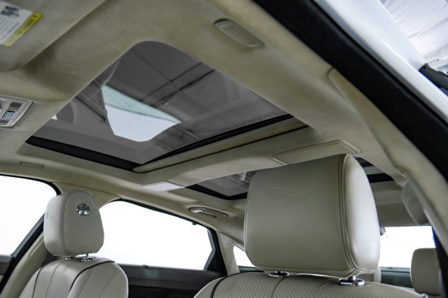 Used 2012 Jaguar XJ L image 27
