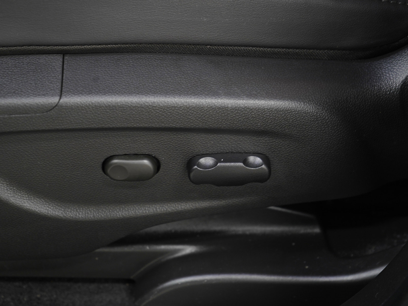 Used 2019 Buick Encore Preferred w/ Safety Package AWD/4WD image 23