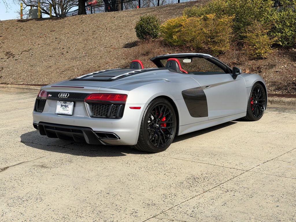 Used 2018 Audi R8 V10 image 4