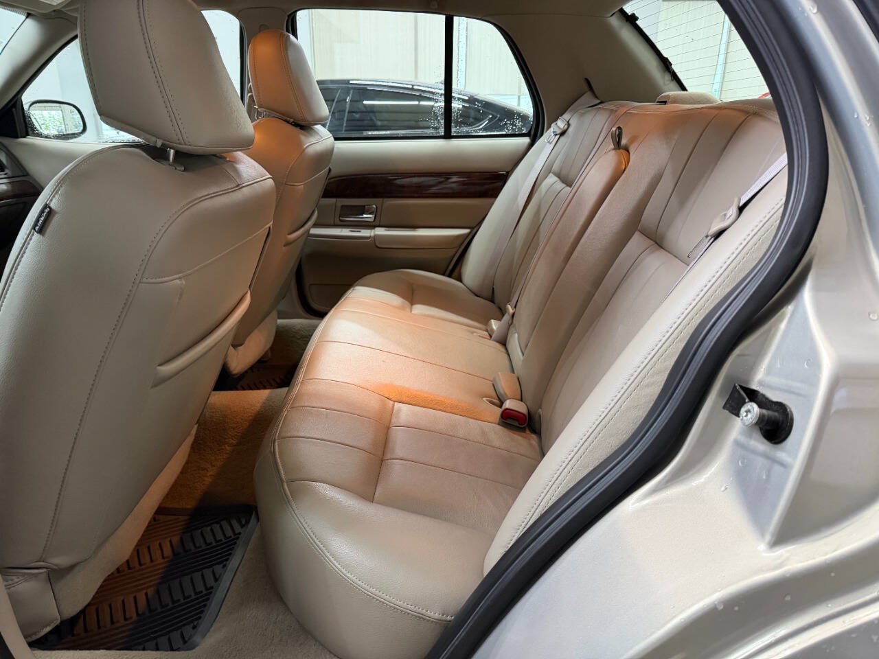 Used 2010 Mercury Grand Marquis LS RWD image 13