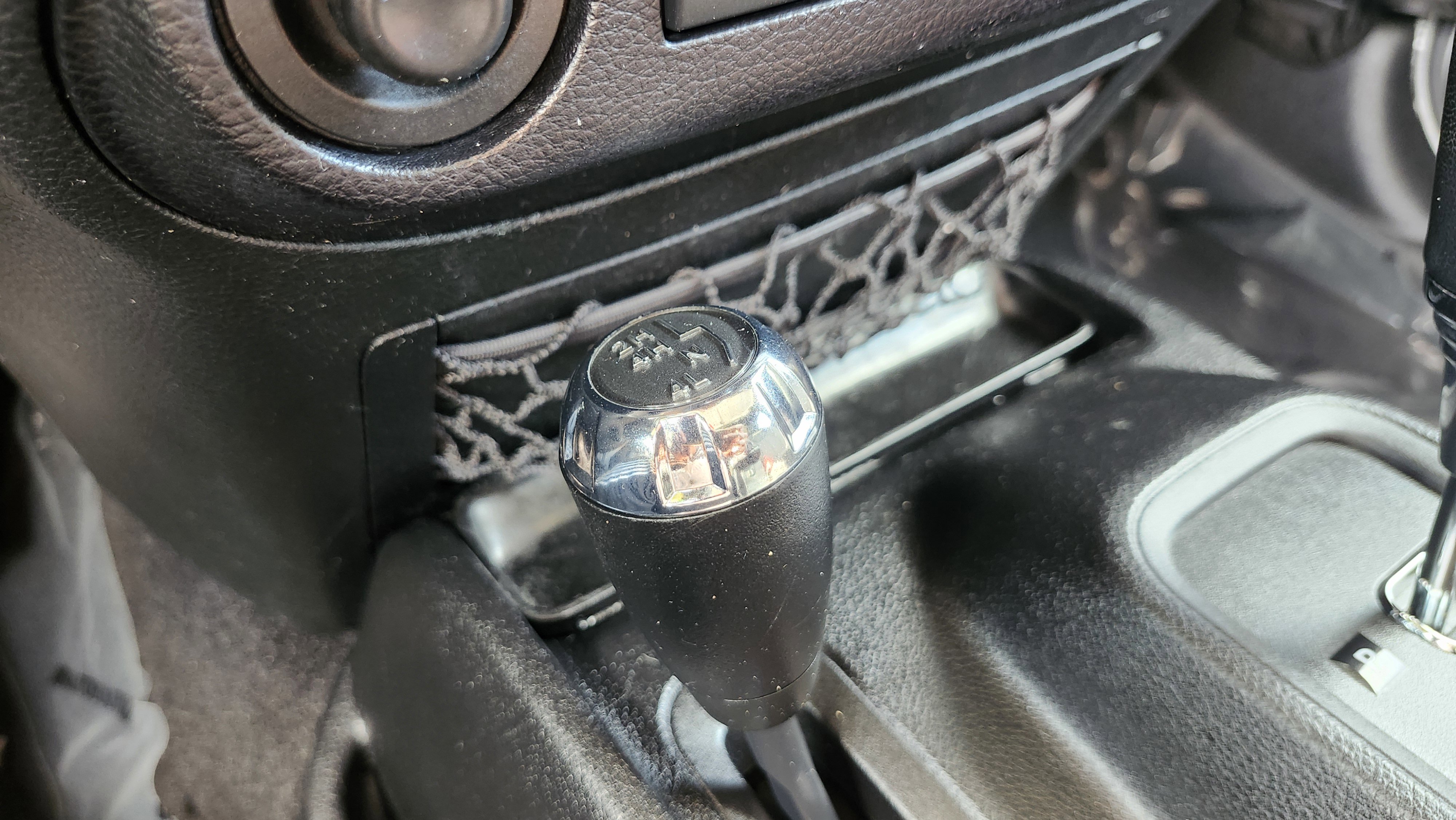 Used 2015 Jeep Wrangler Unlimited Sahara w/ Dual Top Group image 9