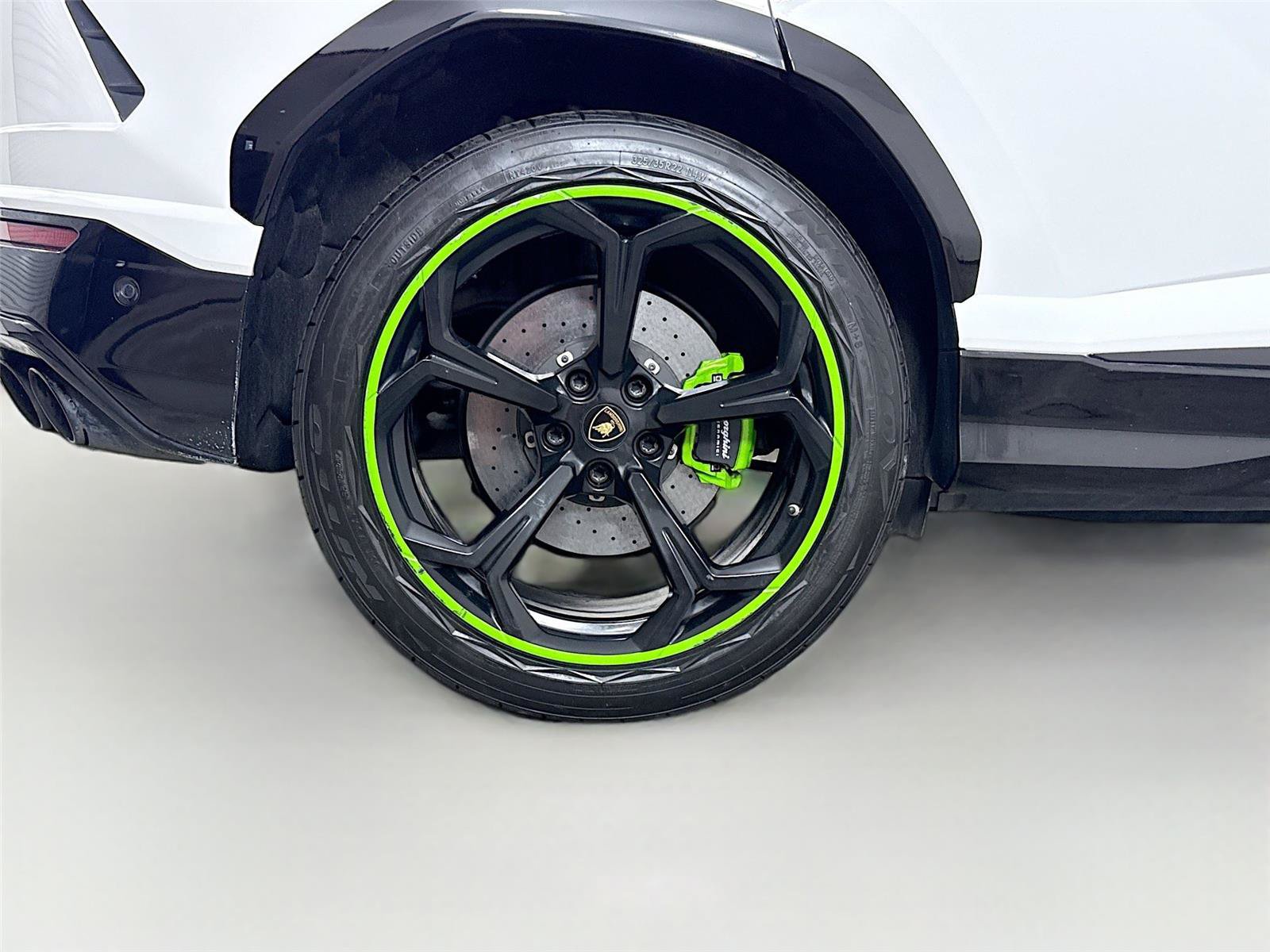 Used 2019 Lamborghini Urus AWD/4WD image 36