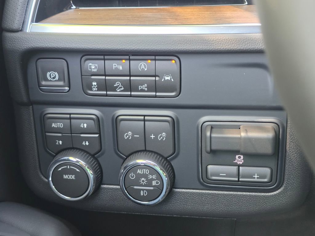 New 2026 Chevrolet Suburban High Country image 29