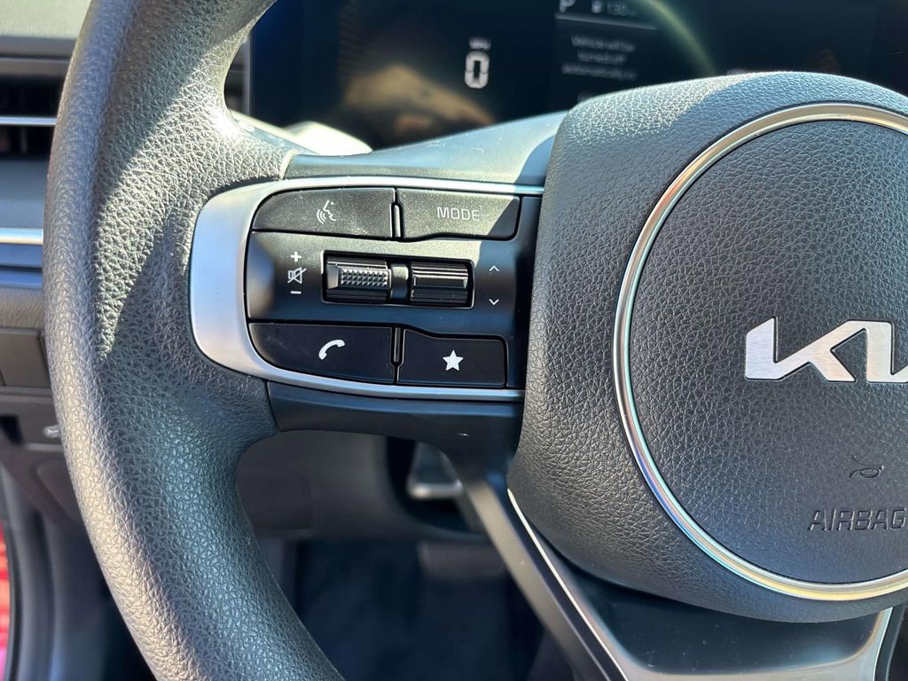 Used 2025 Kia K5 LXS image 18