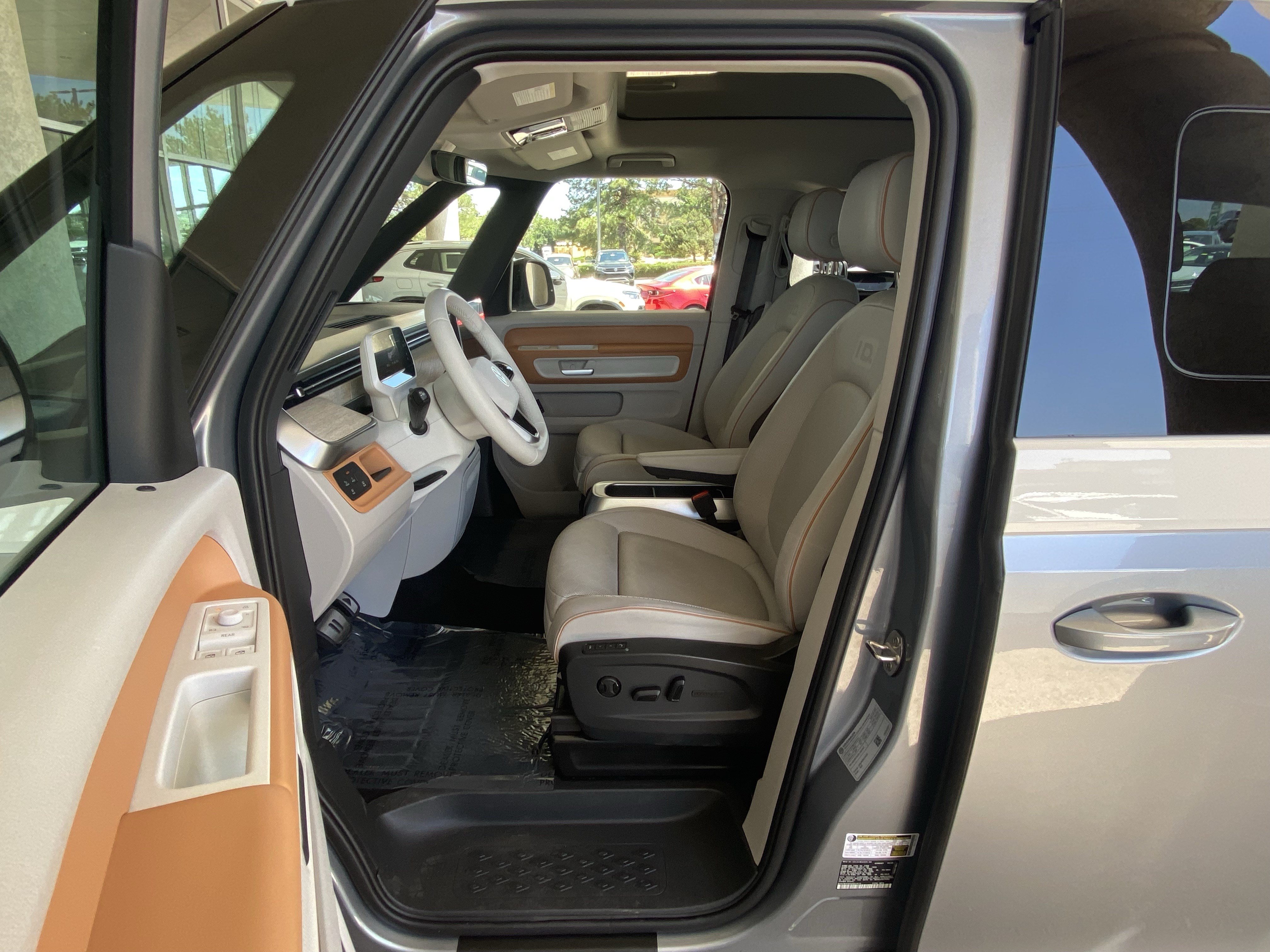 Certified 2025 Volkswagen ID. Buzz 1st Edition RWD image 35