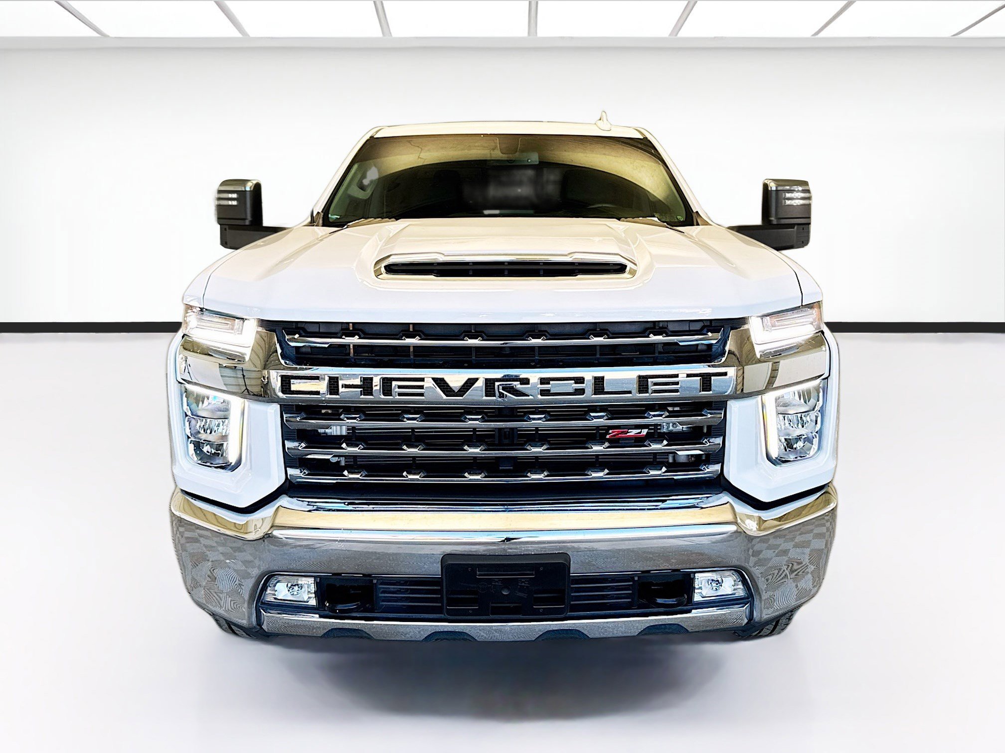 Used 2022 Chevrolet Silverado 3500 LTZ w/ LTZ Convenience Package AWD/4WD image 2